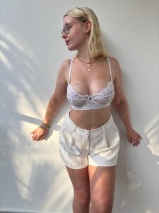 LucyFoxLulu Me Pic 3