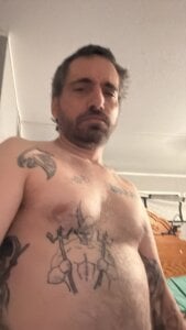 dicken_sider Me just chilling Pic 3