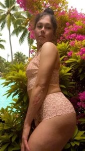 tialuna_x69 Public Foto 2