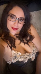 VelvetBrunetteXo Public Pic 7