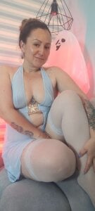 abby_apple A SMALL SAMPLE Pic 3