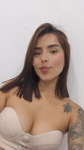 Naomi_Scott1 Public Pic