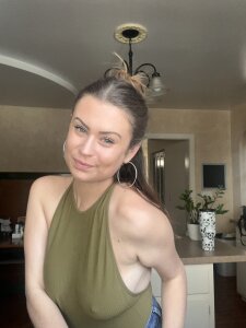 SluttyLittleSis Free Pic 7