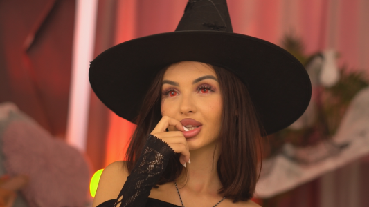 LilaRoses Halloween Pic