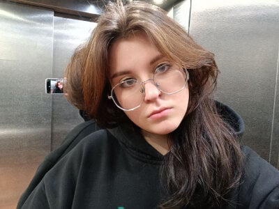 Milana_Cold Public Pic 5