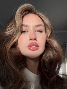 KiraBodrick And again me :3 Pic