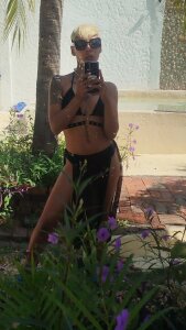 MiaMorgan_ Beach and tan day Foto