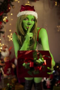 AmbarHills_1 🎄Grinch Pic 2