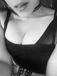 Esmeralda-berrys Blanco y negro Pic 3