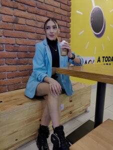 DannyCr_1 Casual girl ❤️ Fotka 9