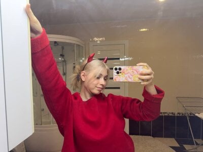 SibleyDurborow Devil? It's me!😈✨ Pic 2