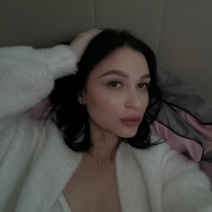 TyraEspina Public Gambar 3