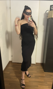 SwissLeonie's XXX Nude Photo 1