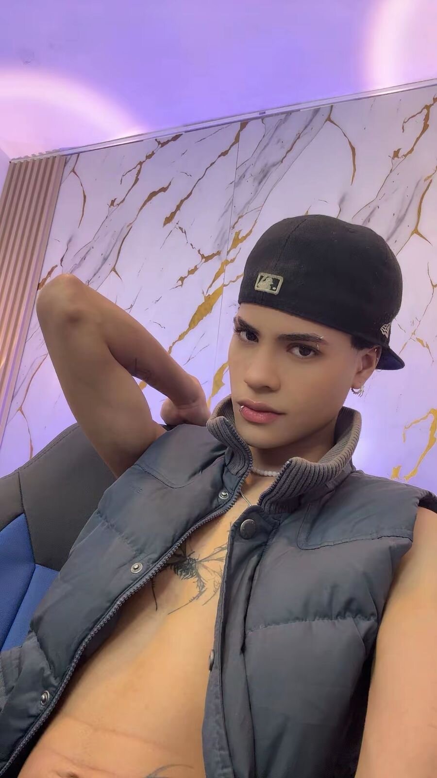 JacobBlackwell_ immagine di tendenza 3734