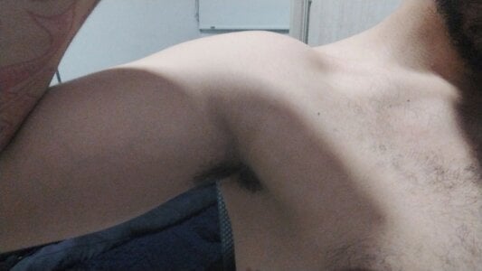 mateoconde00のArmpitsの 3枚の写真