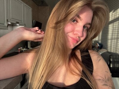 LaurieGutierrez Public Pic 4