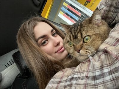 Adelle_Love Public Pic 4