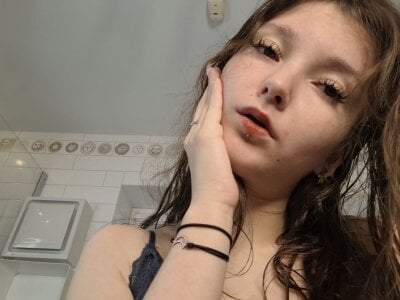 DongMolt I'm after a shower Immagine  4