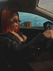 MadelineFox My car's on fire 😈🔥🔥 Pic 2