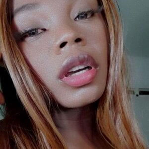 LuisaHottxx Public Pic