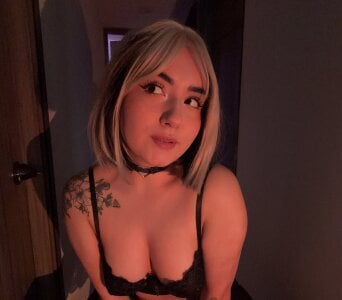 mady_malkovax Pink? 💗 slika 9