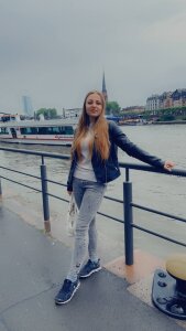 Dee_Lorrie Public Pic 4