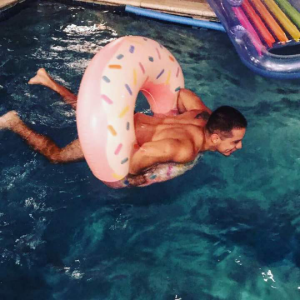 Public de SwirledMonogamy  2 photos