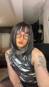 ShiiraVelkor kiss Pic