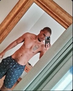 Bedroom_Gangster007 Public Pic
