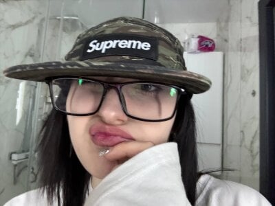 AlitaSiefert Public Pic 4