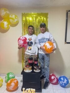 Alexander_and_Xiao love Pic 3