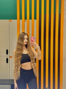 CharlotteKell Public Pic 2