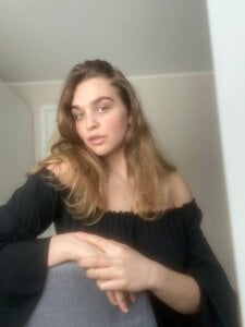 Cara__Mell