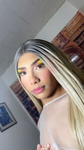 caribbean_passion_ Nice makeup 🌈🌈🌈 Pic 3