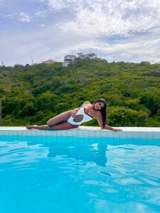 Paula_Thomass Public Pic 4