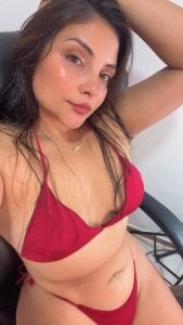 Little_Soffie sexy curvy Pic 2