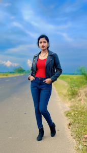 Yummytomy Sexy poses Pic 5