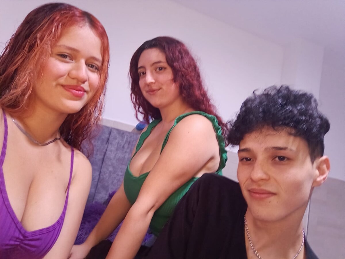 Ảnh Thịnh Hành của hottie_couplee 3551