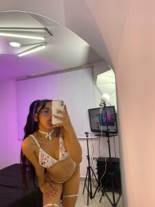 mia_fox3