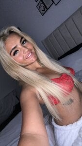 SinfulBlondie Public Pic 2
