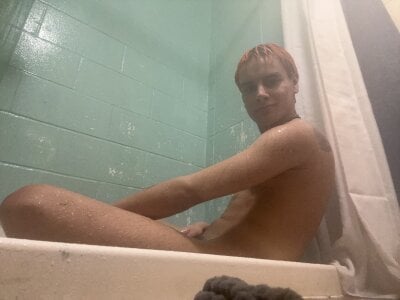 ultrasky220 Public Pic 2