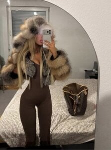 ZyraGoddes kullanıcısının Let’s make today fun together albümü -  5 fotoğraf