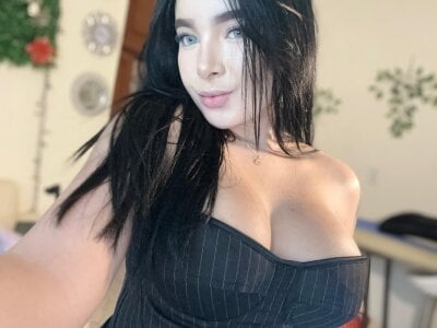 Amy_ruizz Impossible to choose just one… 💋😍🍒😘 Pic 2