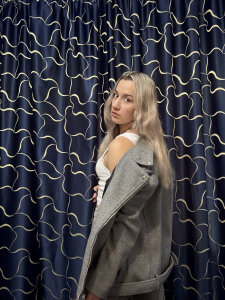 MaryBennetts sexy lowering my jacket Pic 6