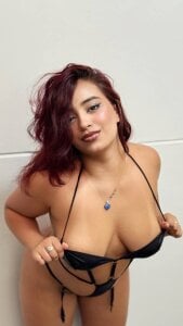 NaughtyNinnaXXX Sexy in black Pic 3