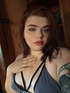 emma_durha Kiss Pic 2