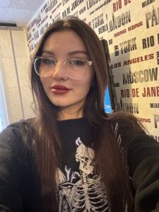 Brunete_Tease Public Bilde 9