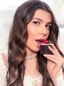 AshleyEvance Birthday girl 🎂🎉 Immagine 