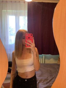 mila_glow1 just me😜 Pic