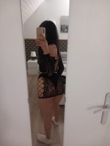 Virgin_Pussy_Love Public Pic 4